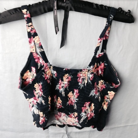 Two Piece Floral Set (Crop Top & Shorts) Hollister - Picture 4 of 7